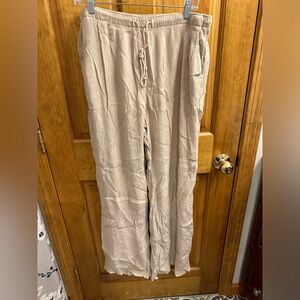 Crinkle Textured Pull-On
Wide Leg Pant